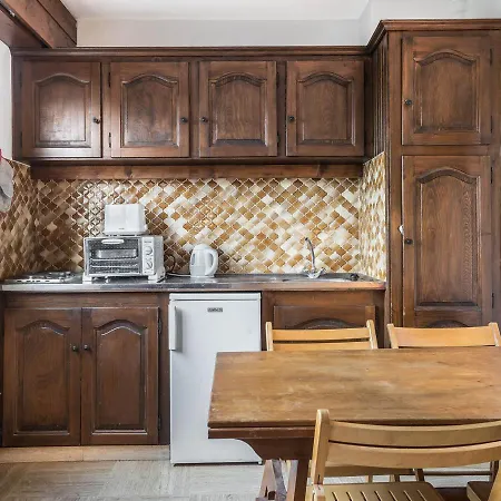 A Rochebrune, A 10 Min Du Centre, Pour 2 Personnes - Fr-1-453-124 מגב