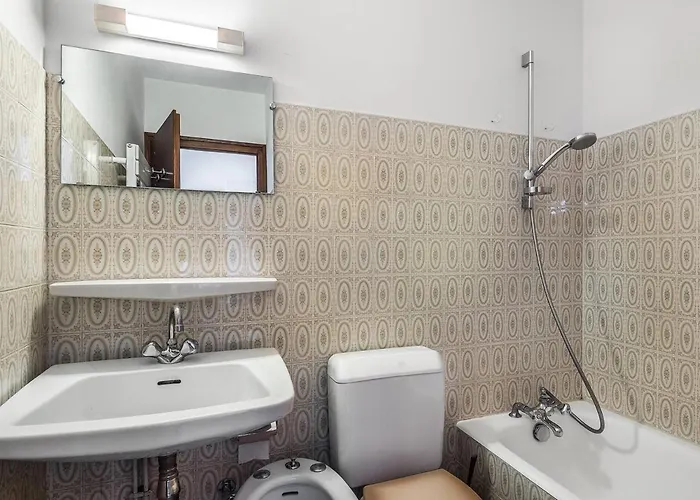 A Rochebrune, A 10 Min Du Centre, Pour 2 Personnes - Fr-1-453-124 *